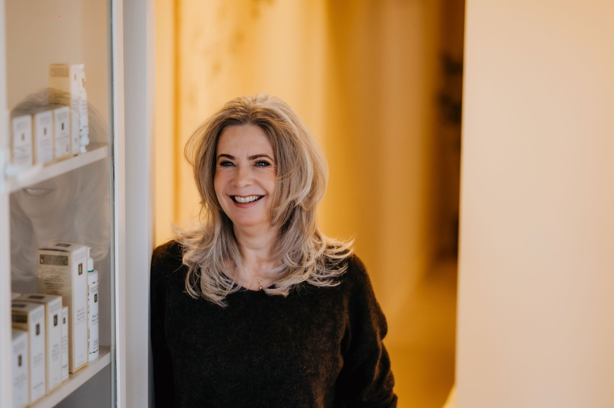 Ine Peters in haar eco luxury salon in Eindhoven