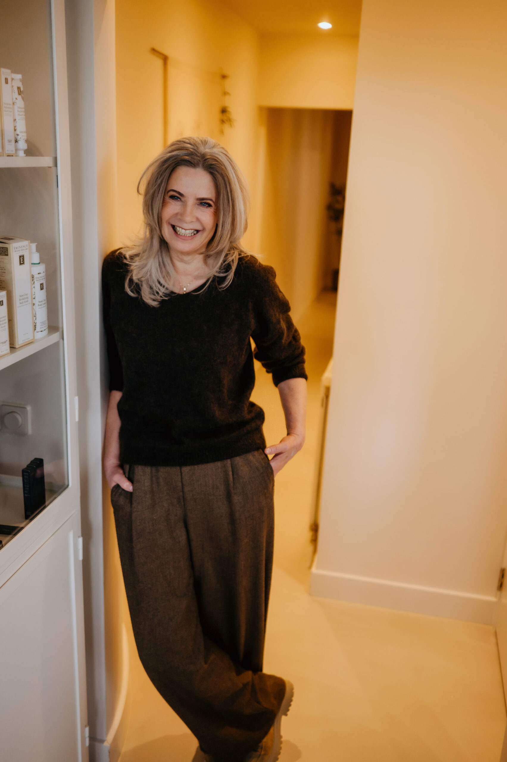 Ine Peters in haar salon in Eindhoven